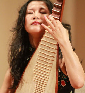 Chinese pipa virtuoso Shenshen Zhang
